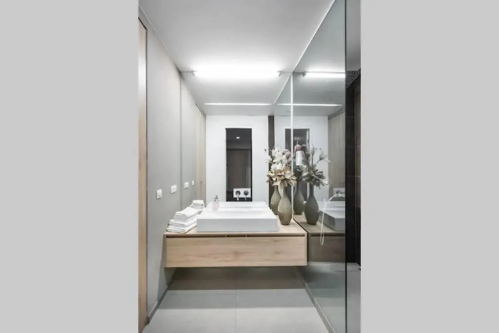 Charming Apt 33 Royal Vineyards By Michal&Friends 0*, براغ
